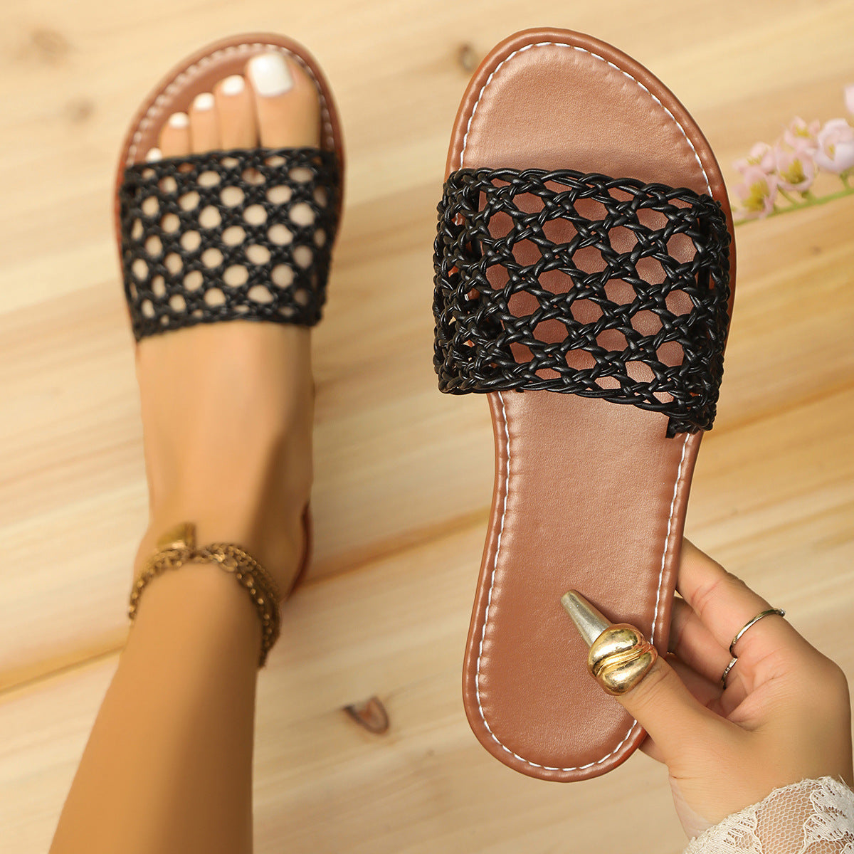 Women's Woven Mesh Slippers