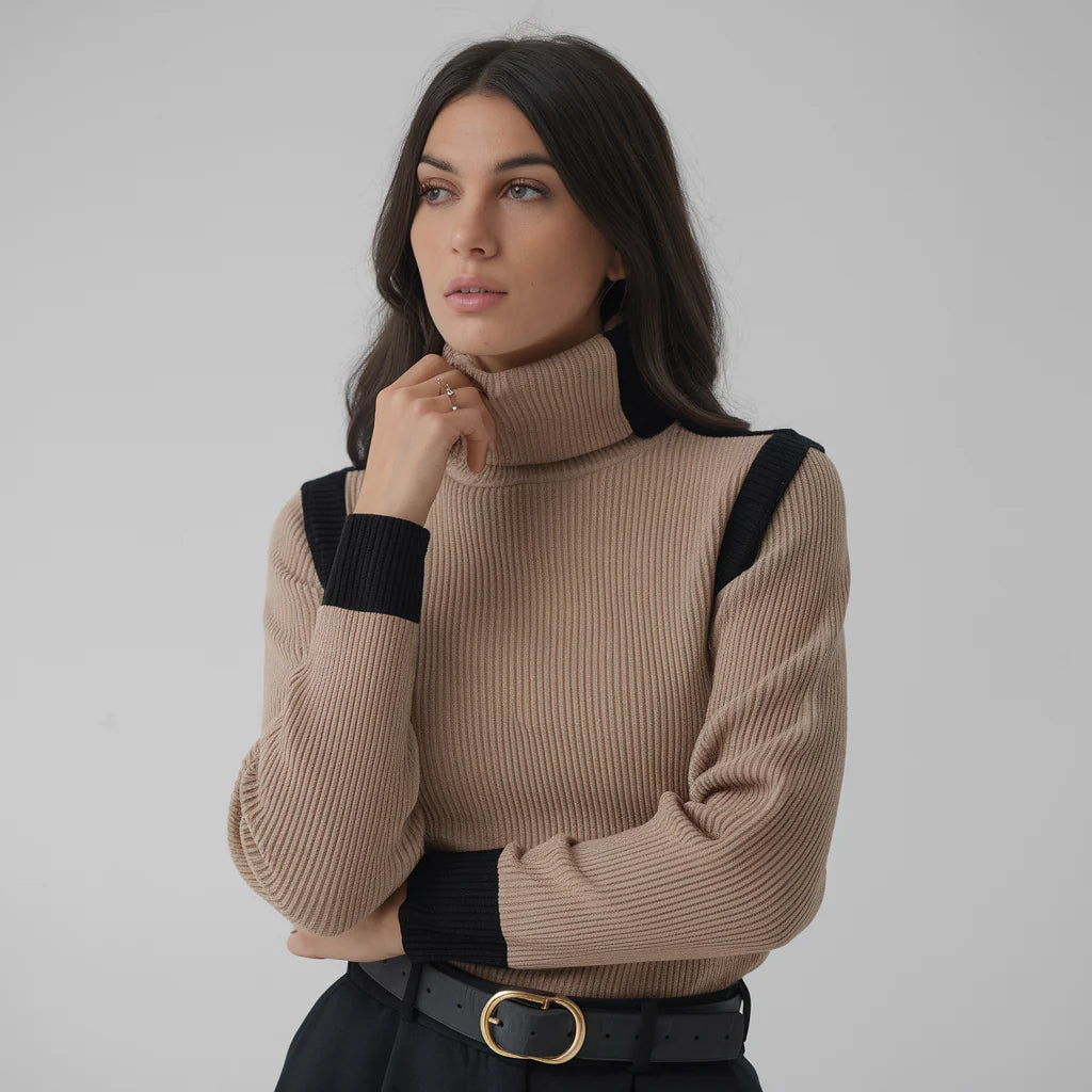 Lia - Turtleneck Sweater